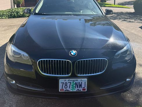 Used 2013 BMW 528i Sedan image 1