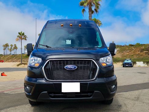 Used 2024 Ford Transit 350 XLT image 6