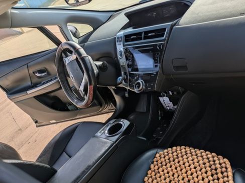 Used 2015 Toyota Prius V Four image 12