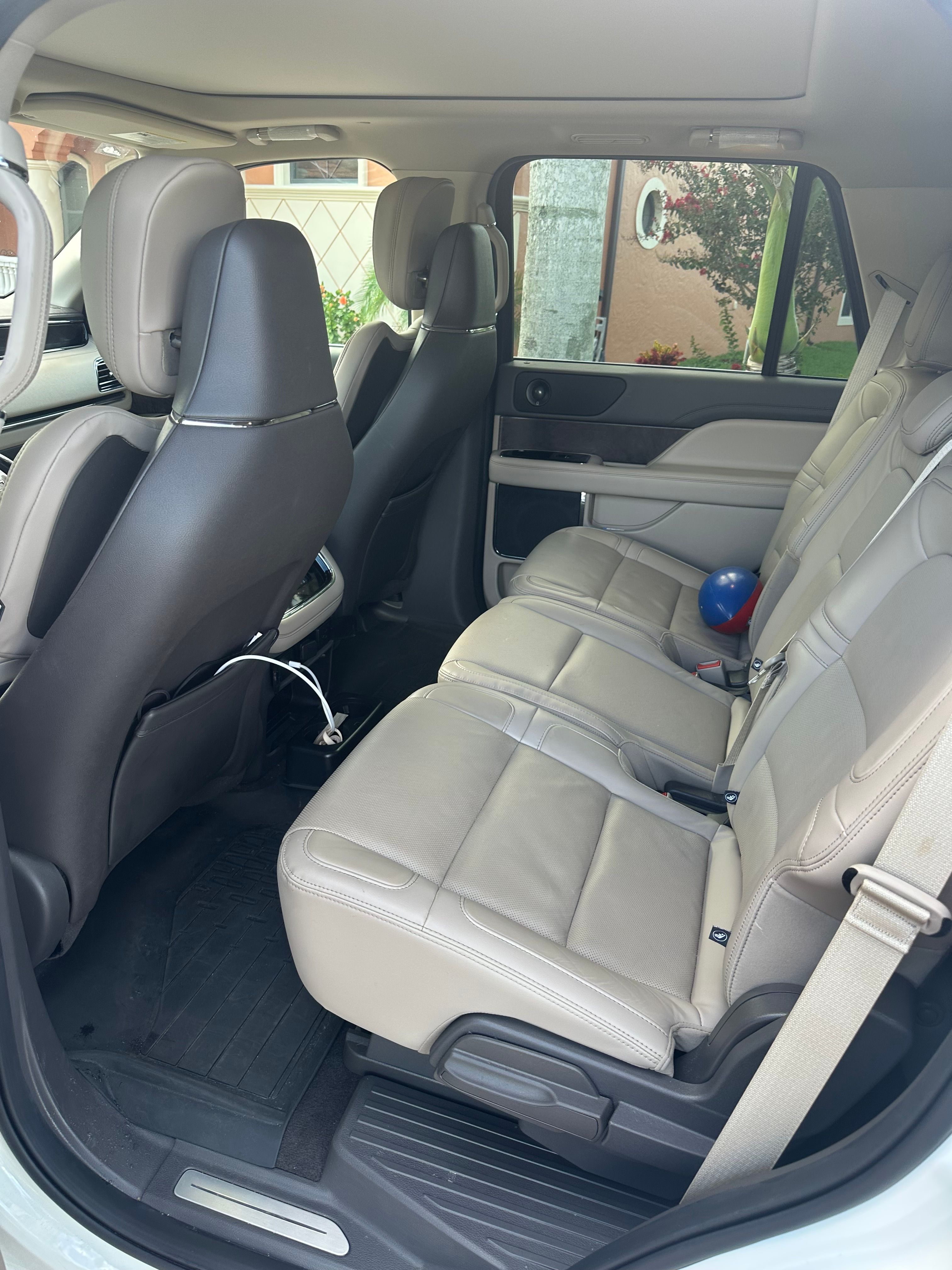 Used 2024 Lincoln Navigator Reserve AWD/4WD image 8
