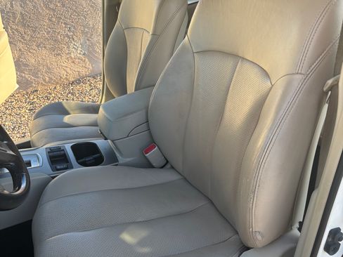 Used 2011 Subaru Outback 2.5i Premium image 6