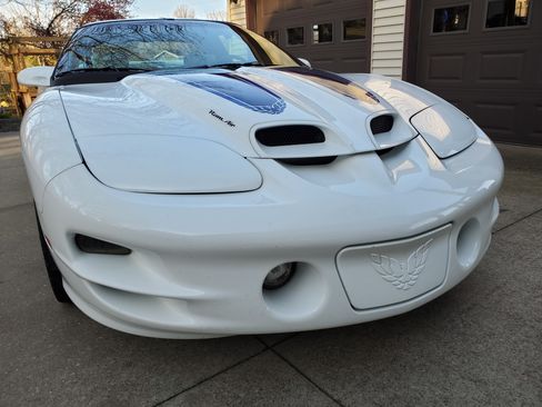 Used 1999 Pontiac Firebird Formula image 10