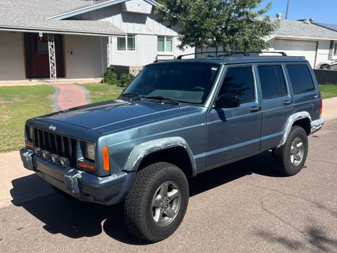 Used 1998 Jeep Cherokee Sport image 4