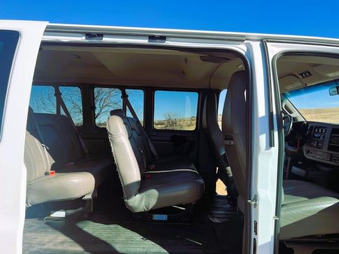 Used 2022 Chevrolet Express 3500 LS image 13