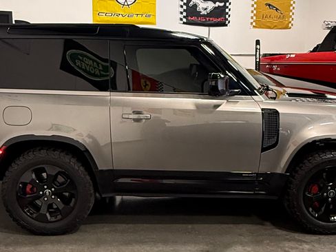 Used 2022 Land Rover Defender 90 X image 8