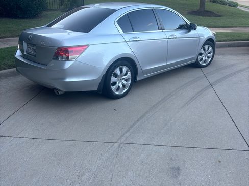 Used 2010 Honda Accord EX-L image 1