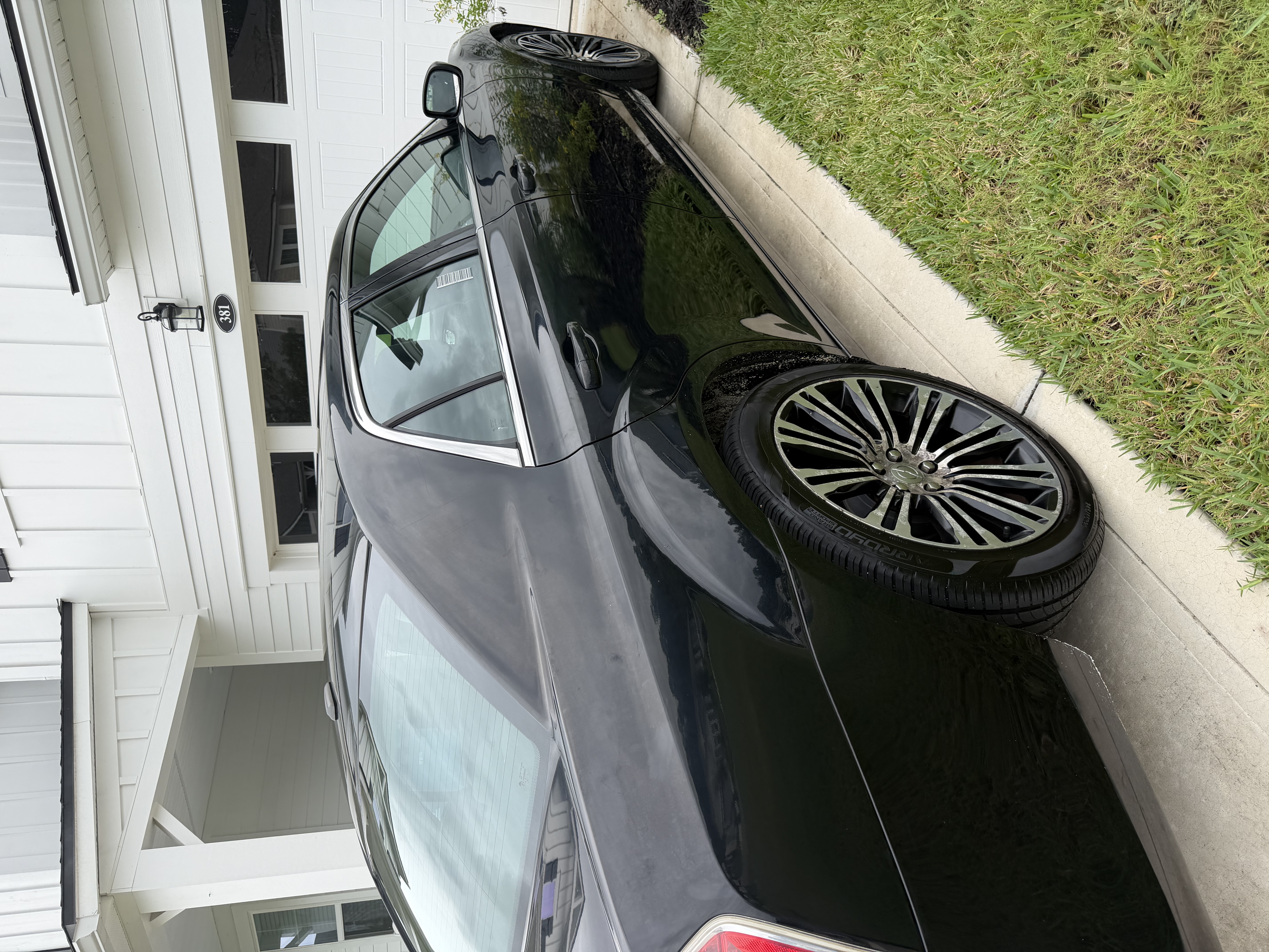 Used 2012 Chrysler 300 S RWD image 4