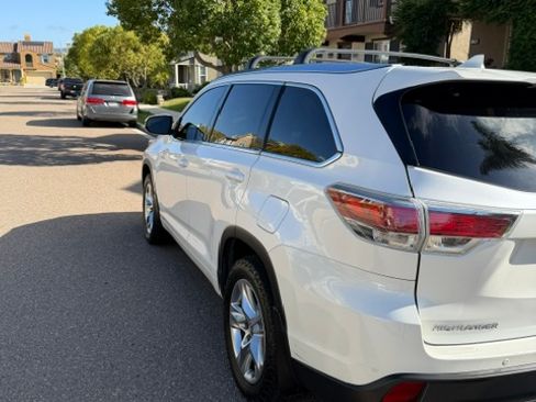 Used 2016 Toyota Highlander Limited w/ Driver Technology Package AWD/4WD image 6