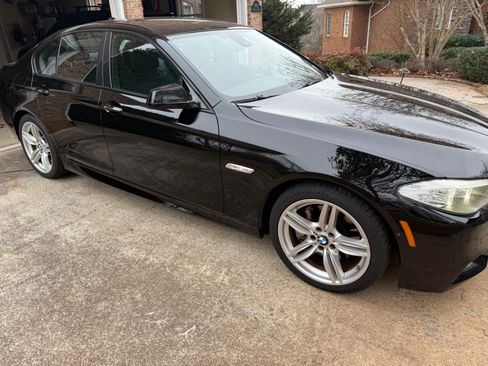 Used 2012 BMW 550i Sedan image 4