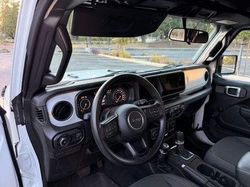 Used 2024 Jeep Wrangler Sport AWD/4WD image 13
