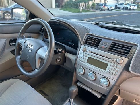 Used 2009 Toyota Camry LE image 9