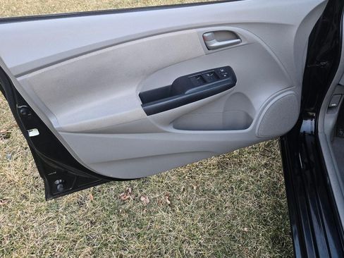 Used 2011 Honda Insight LX image 13