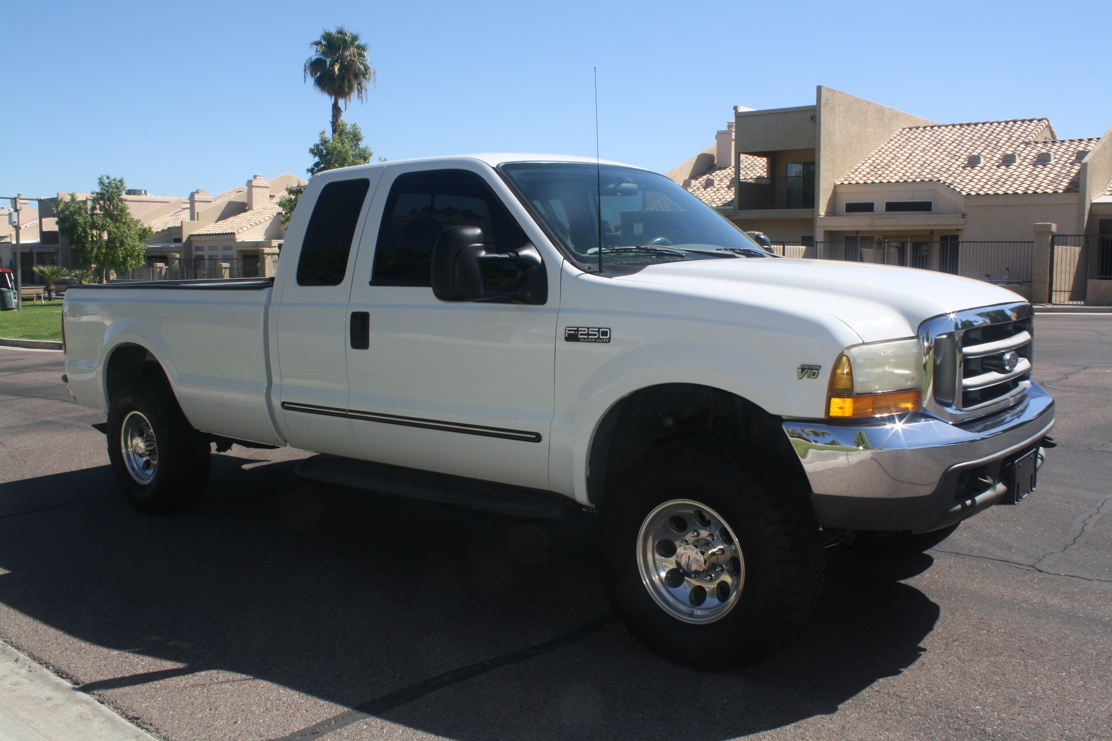 Used 2000 Ford F250 4x4 SuperCab Super Duty image 9