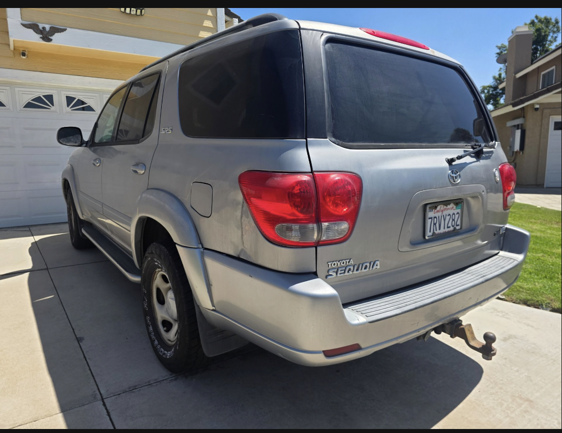 Used 2006 Toyota Sequoia SR5 w/ Towing Pkg RWD image 9