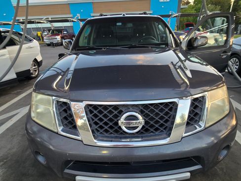 Used 2012 Nissan Pathfinder LE image 4
