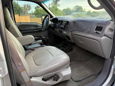 Used 1999 Ford F350 4x4 Crew Cab DRW Super Duty image 8