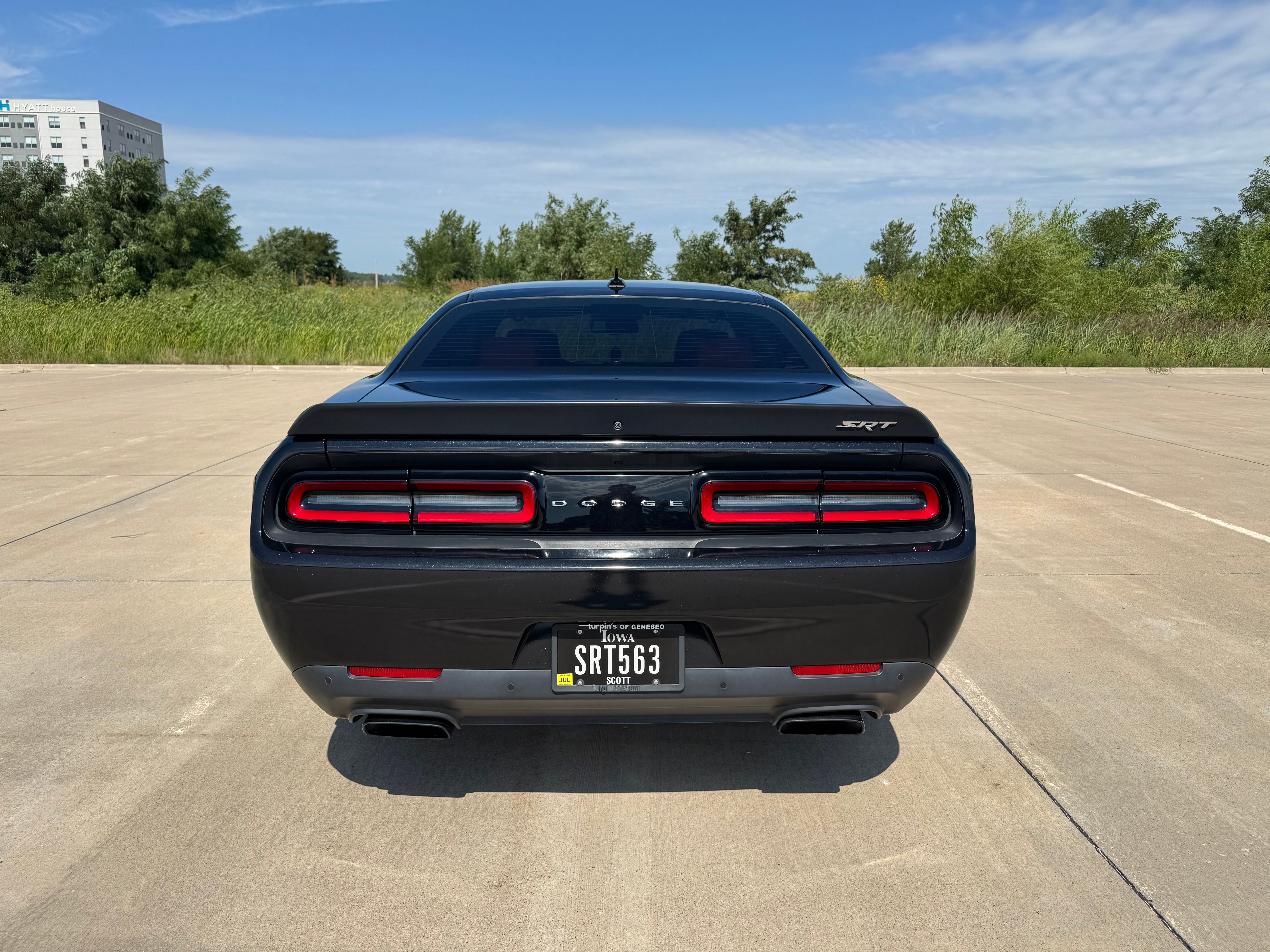 Used 2015 Dodge Challenger SRT Hellcat RWD image 4