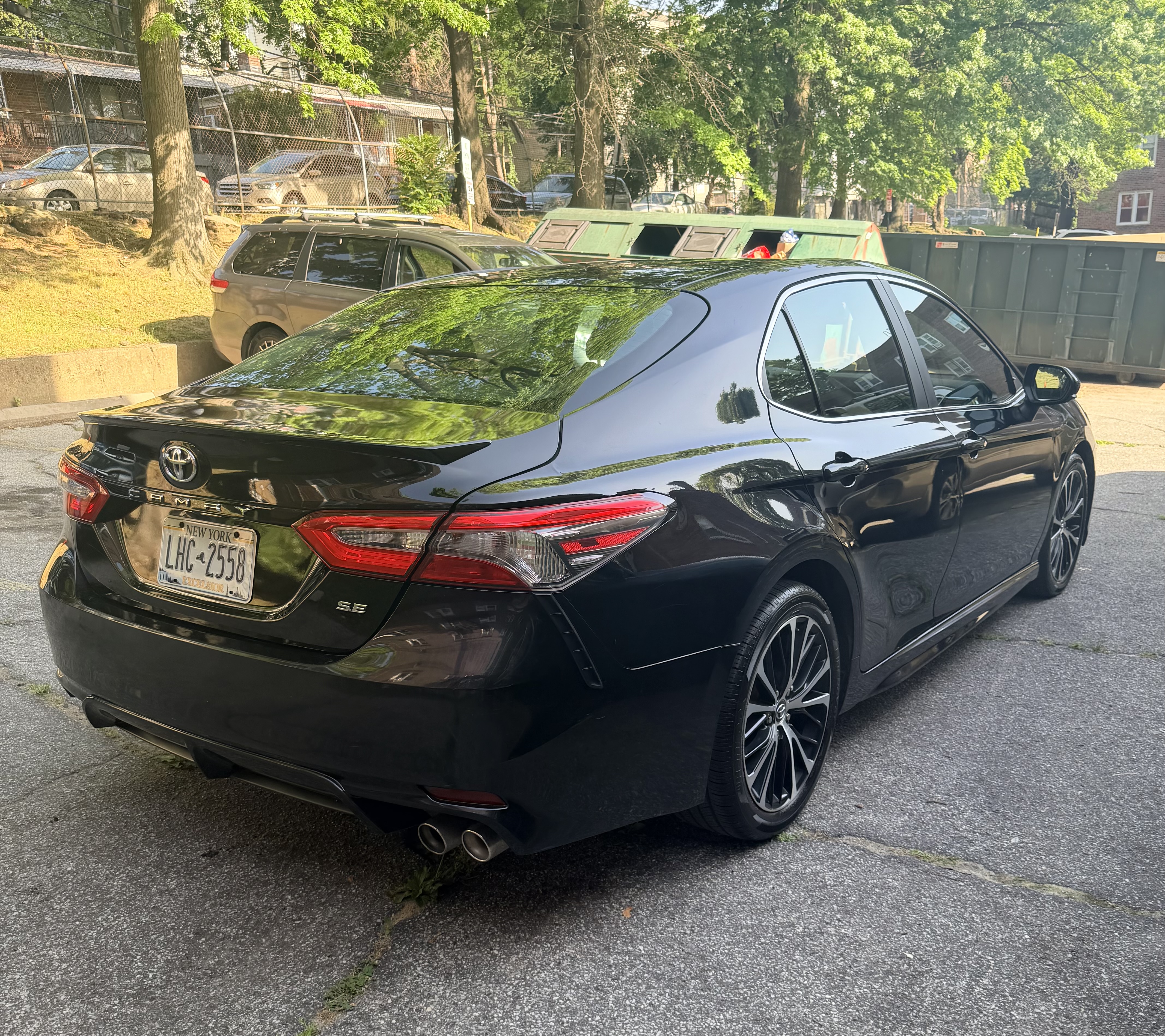 Used 2018 Toyota Camry SE FWD image 10