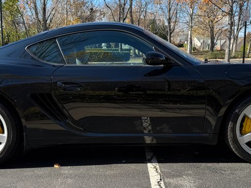 Used 2007 Porsche Cayman S image 2