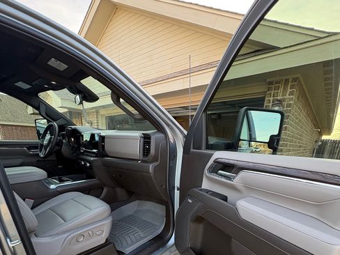 Used 2024 GMC Sierra 2500 SLT w/ Texas SLT Premium Package image 13