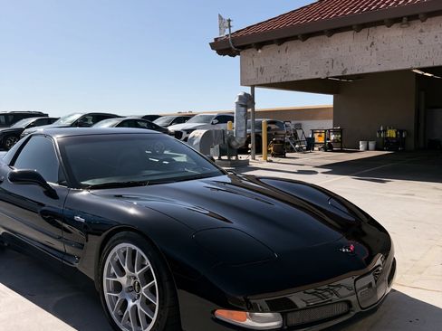 Used 2002 Chevrolet Corvette Z06 w/ Memory Pkg image 2