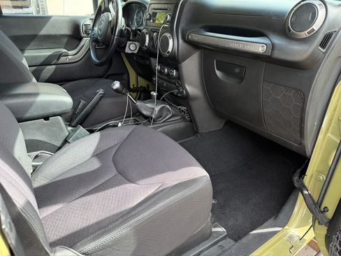 Used 2013 Jeep Wrangler Sport image 27