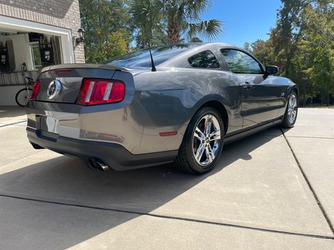 Used 2011 Ford Mustang GT Premium w/ Comfort Pkg image 8