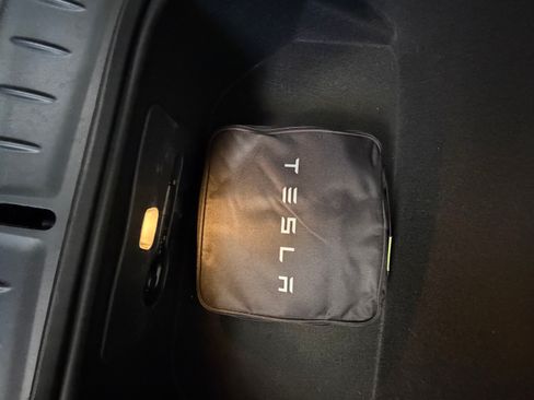 Used 2022 Tesla Model S Standard Range image 21