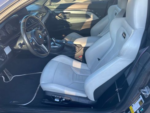 Used 2018 BMW M4 Coupe image 11