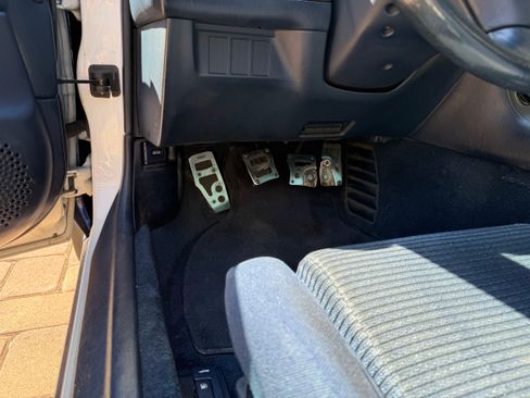 Used 1993 Toyota MR2 image 17