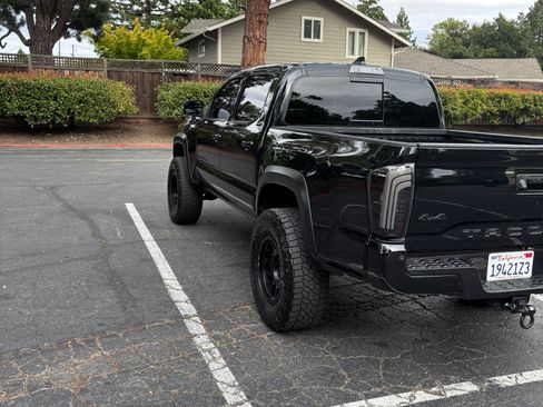 Used 2021 Toyota Tacoma SR5 w/ Trail Edition AWD/4WD image 10