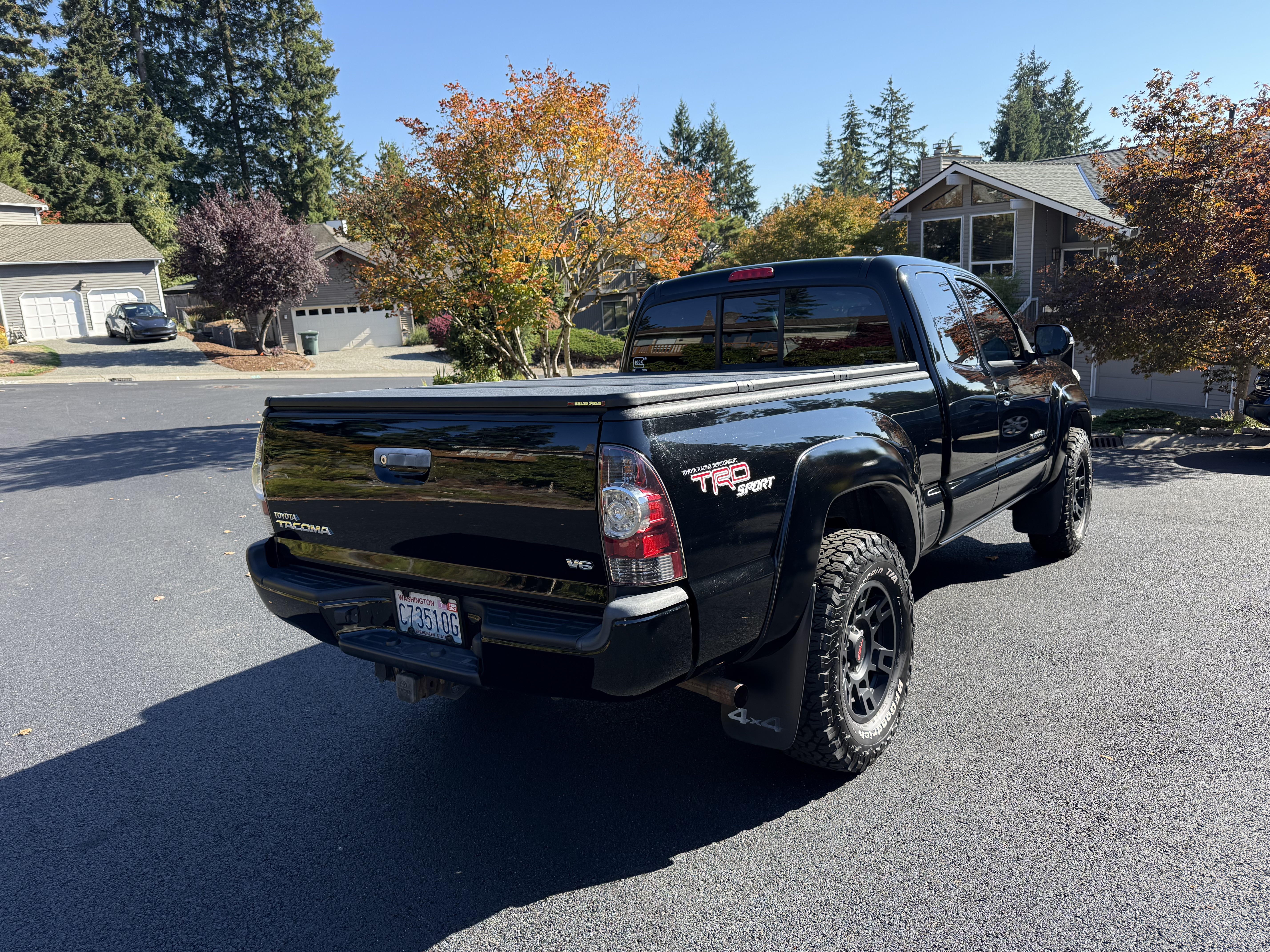 Used 2013 Toyota Tacoma 4x4 Access Cab V6 w/ TRD Sport Pkg image 5