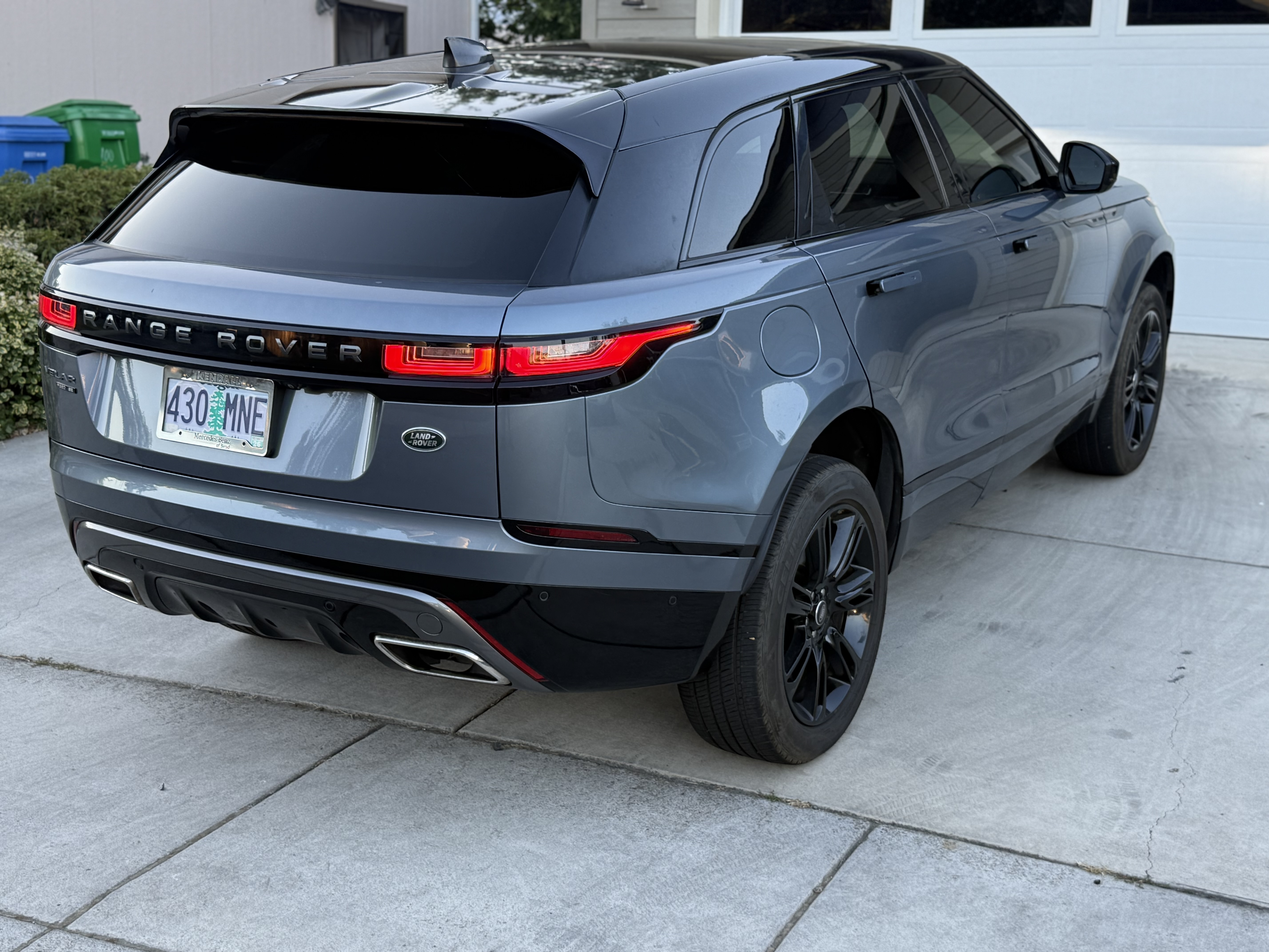 Used 2018 Land Rover Range Rover Velar R-Dynamic SE AWD/4WD image 6