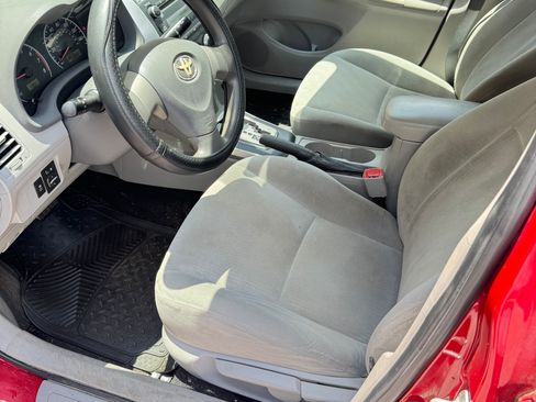 Used 2010 Toyota Corolla LE FWD image 9