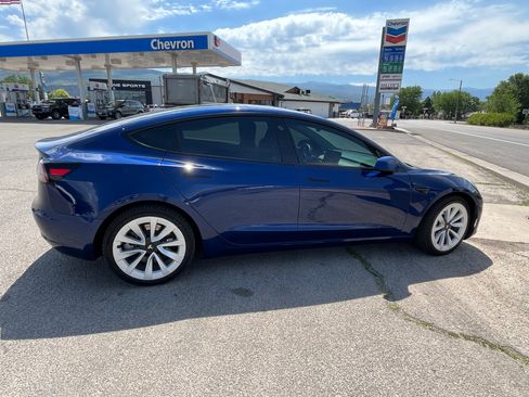 Used 2022 Tesla Model 3 Long Range AWD/4WD image 1