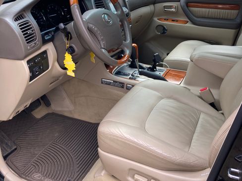 Used 2006 Lexus LX 470 4WD image 8