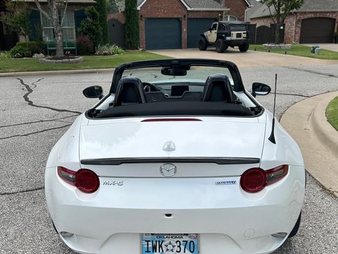 Used 2023 MAZDA MX-5 Miata Grand Touring RWD image 17