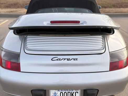 Used 2001 Porsche 911 Carrera image 32