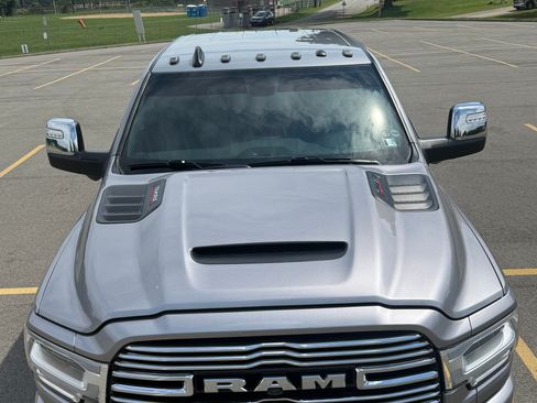 Used 2024 RAM 2500 Laramie w/ Sport Appearance Package AWD/4WD image 6