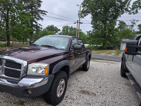 Used 2005 Dodge Dakota SLT AWD/4WD image 4