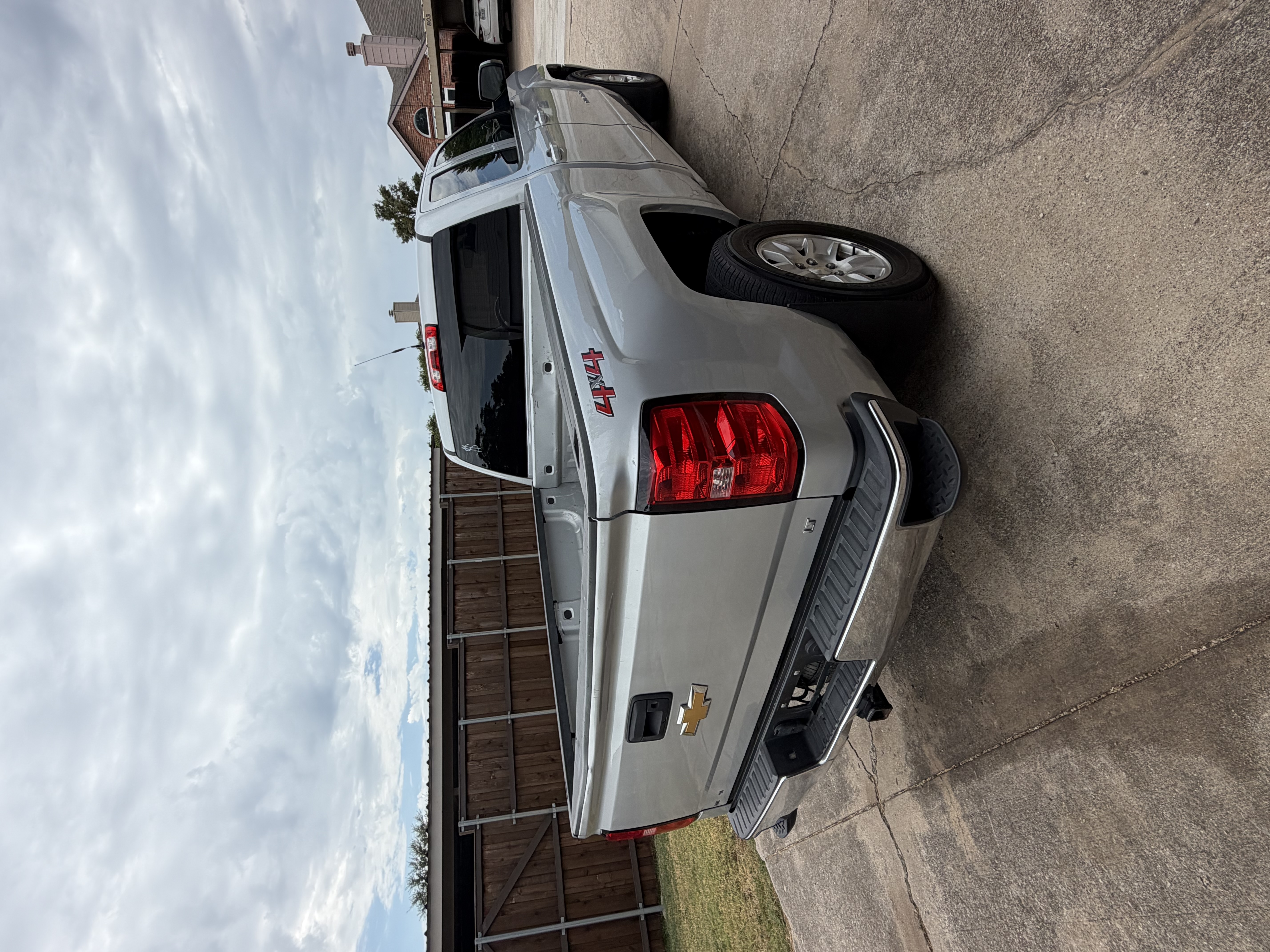Used 2018 Chevrolet Silverado 1500 LT w/ Trailering Package AWD/4WD image 10