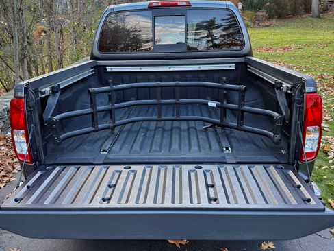 Used 2016 Nissan Frontier SV w/ SV Value Truck Pkg image 6