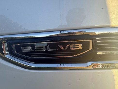 Used 2022 GMC Sierra 1500 SLT image 4