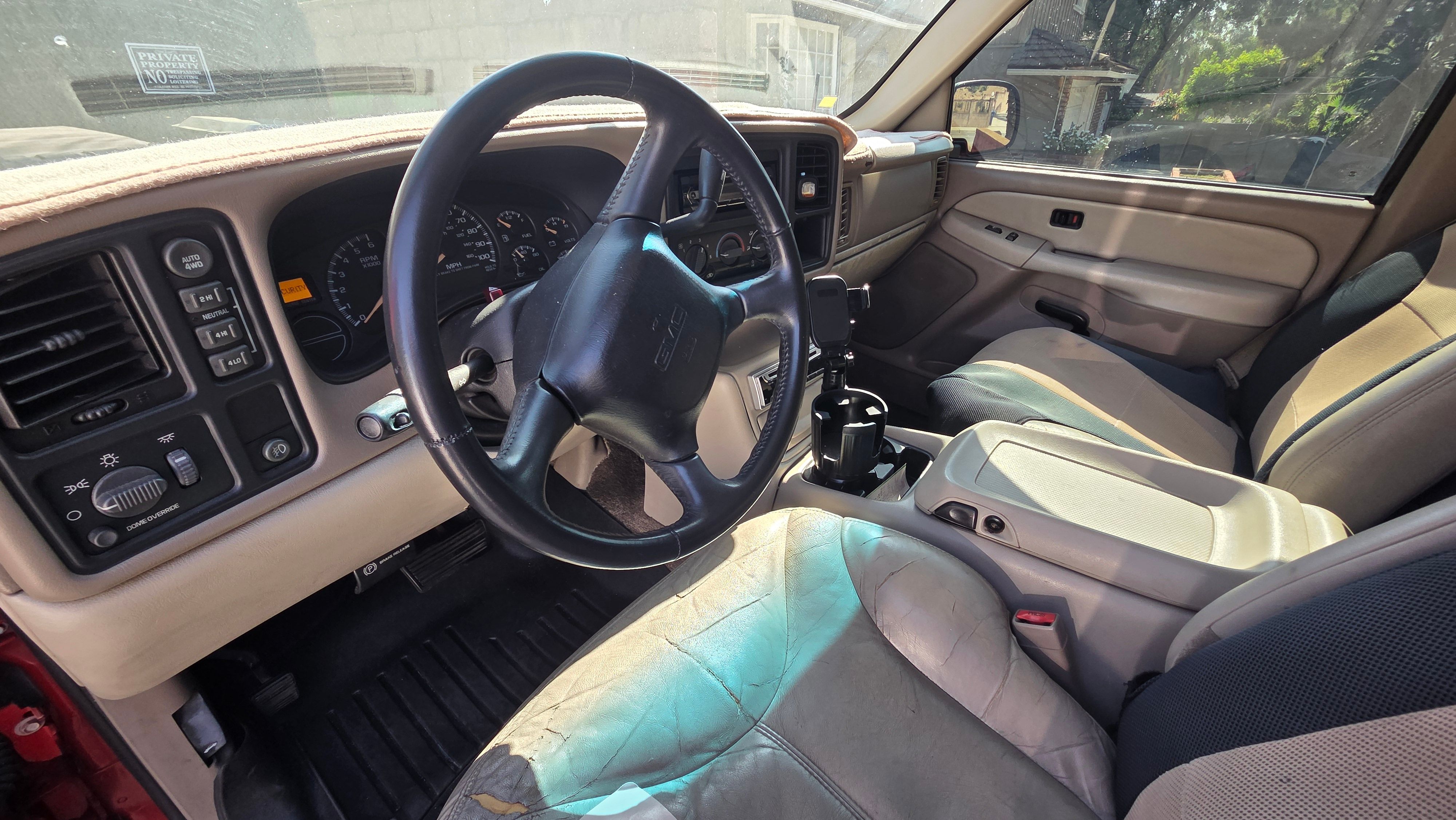 Used 2001 GMC Yukon XL 4WD image 8