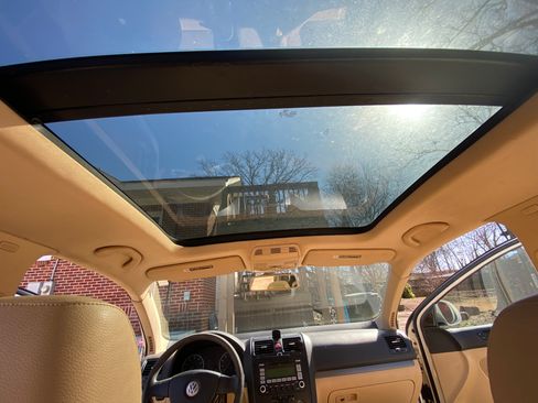 Used 2009 Volkswagen Jetta SE image 12