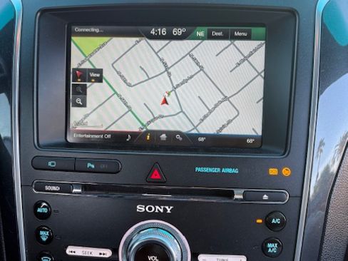 Used 2016 Ford Explorer Limited image 8