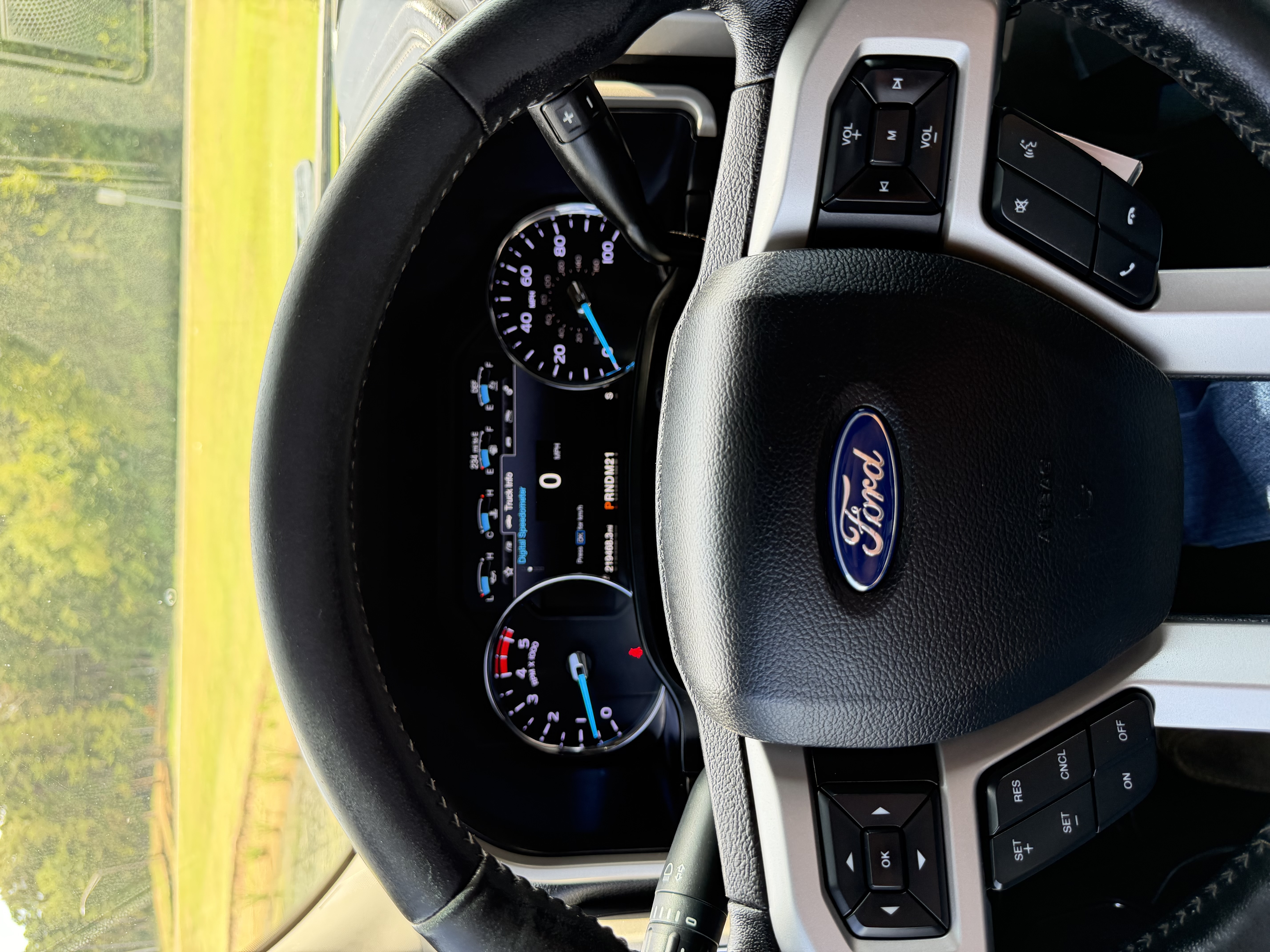 Used 2019 Ford F250 Lariat w/ Lariat Value Package AWD/4WD image 17