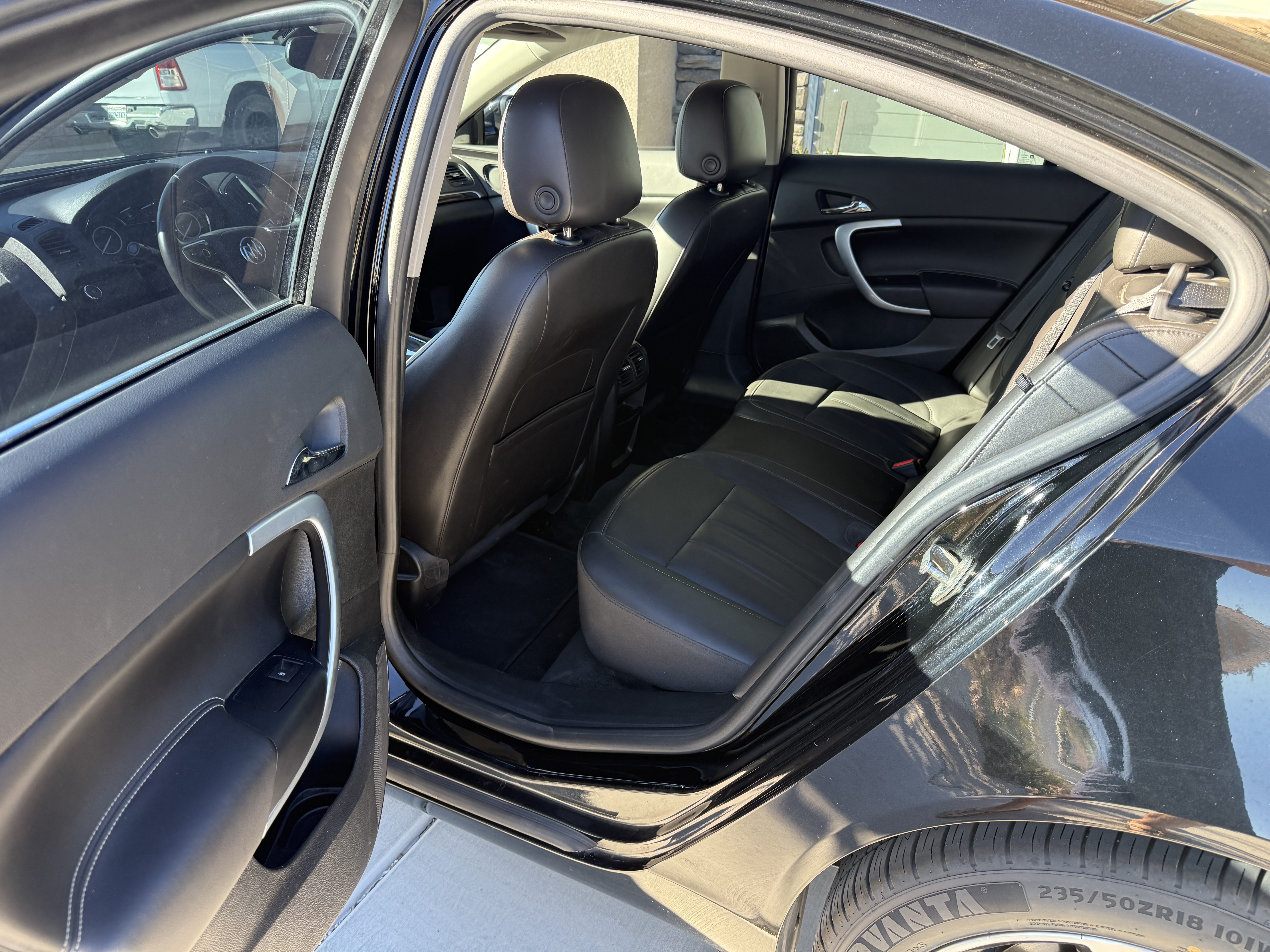 Used 2017 Buick Regal Sport Touring FWD image 9