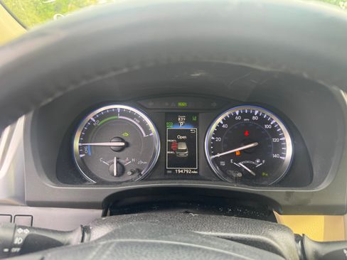 Used 2015 Toyota Highlander Limited w/ Driver Technology Package image 10