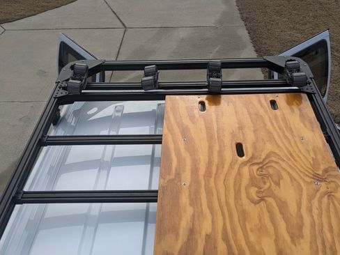 Used 2010 Ford E-350 and Econoline 350 XLT image 15